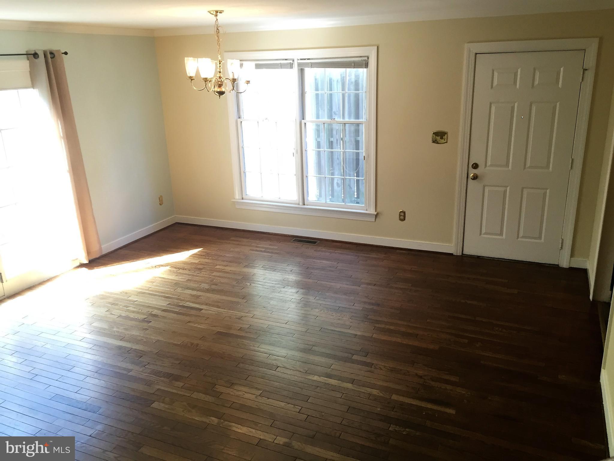 FEDERAL SQUARE - Residential Lease