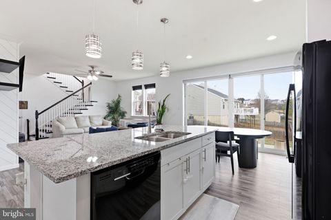 Homes For Sale - 2156 Chestnut Dr<br/> CULPEPER, VA 22701