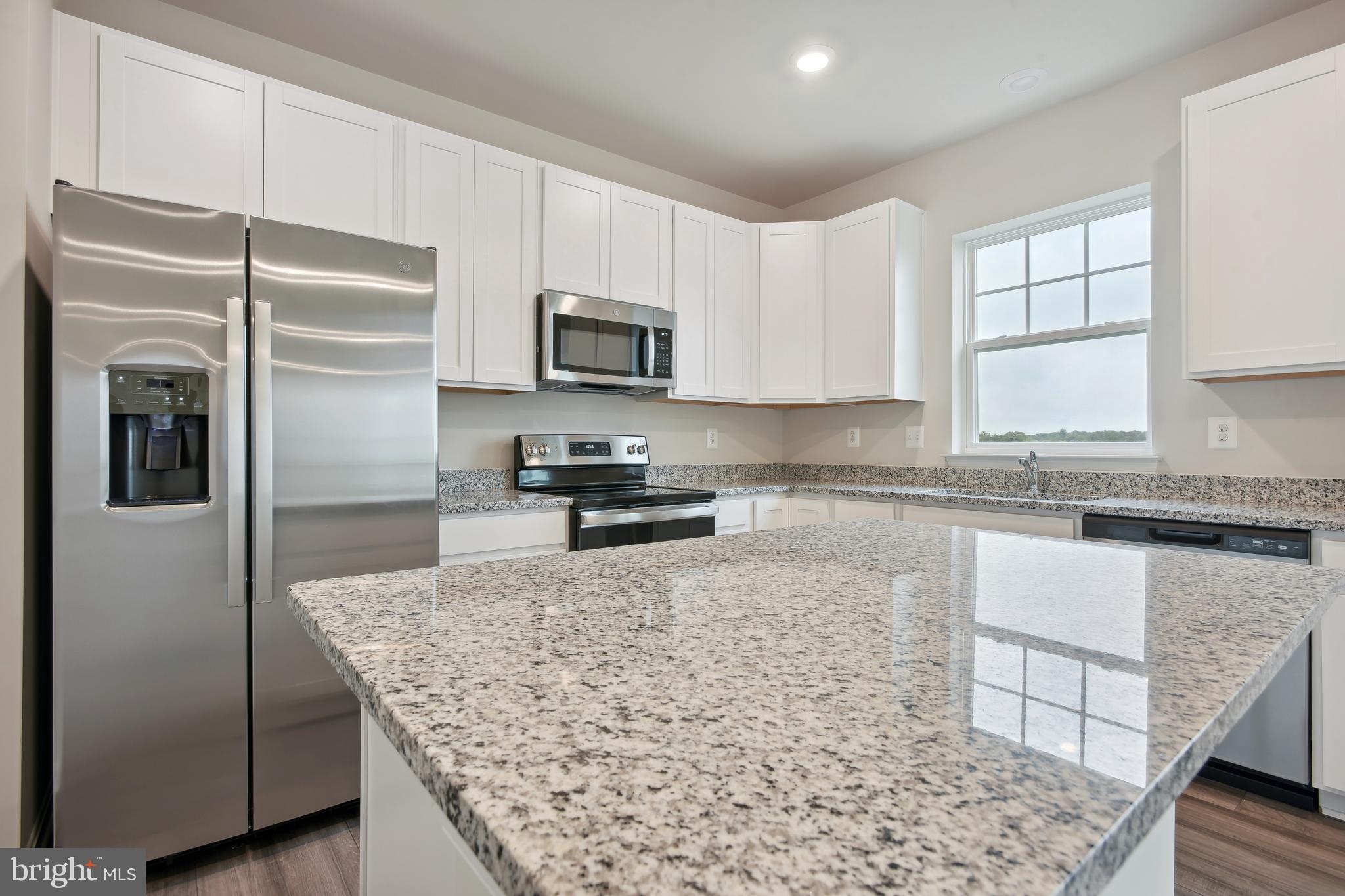 SENSENY VILLAGE - Residential