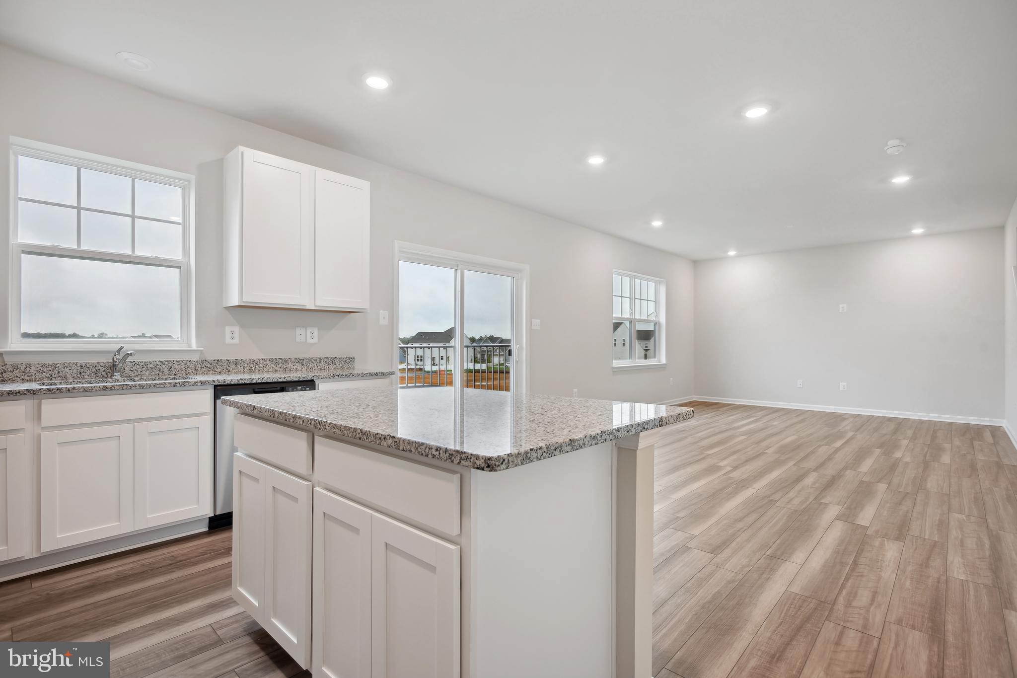 SENSENY VILLAGE - Residential