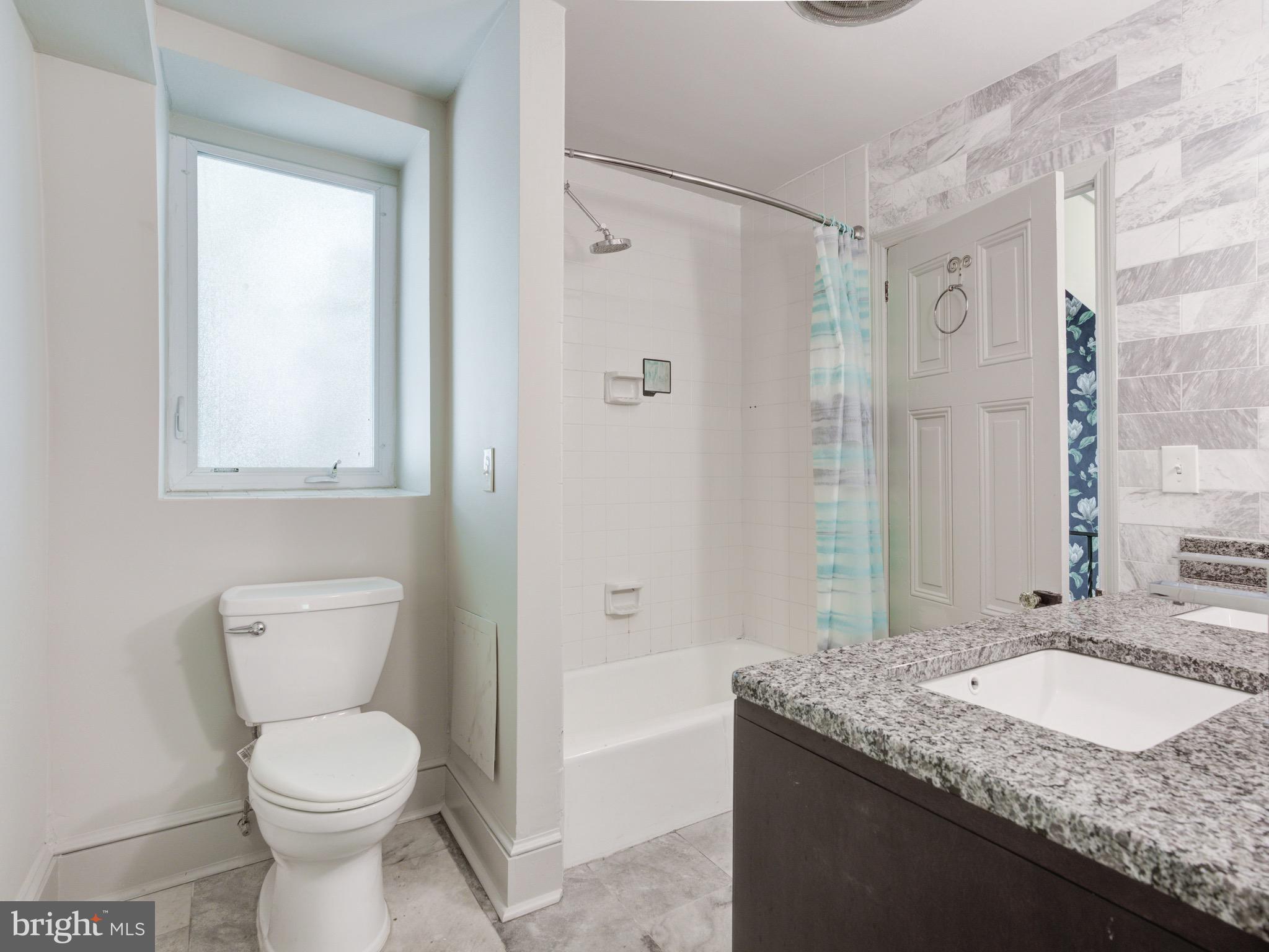 FAIRMOUNT - Residential Lease