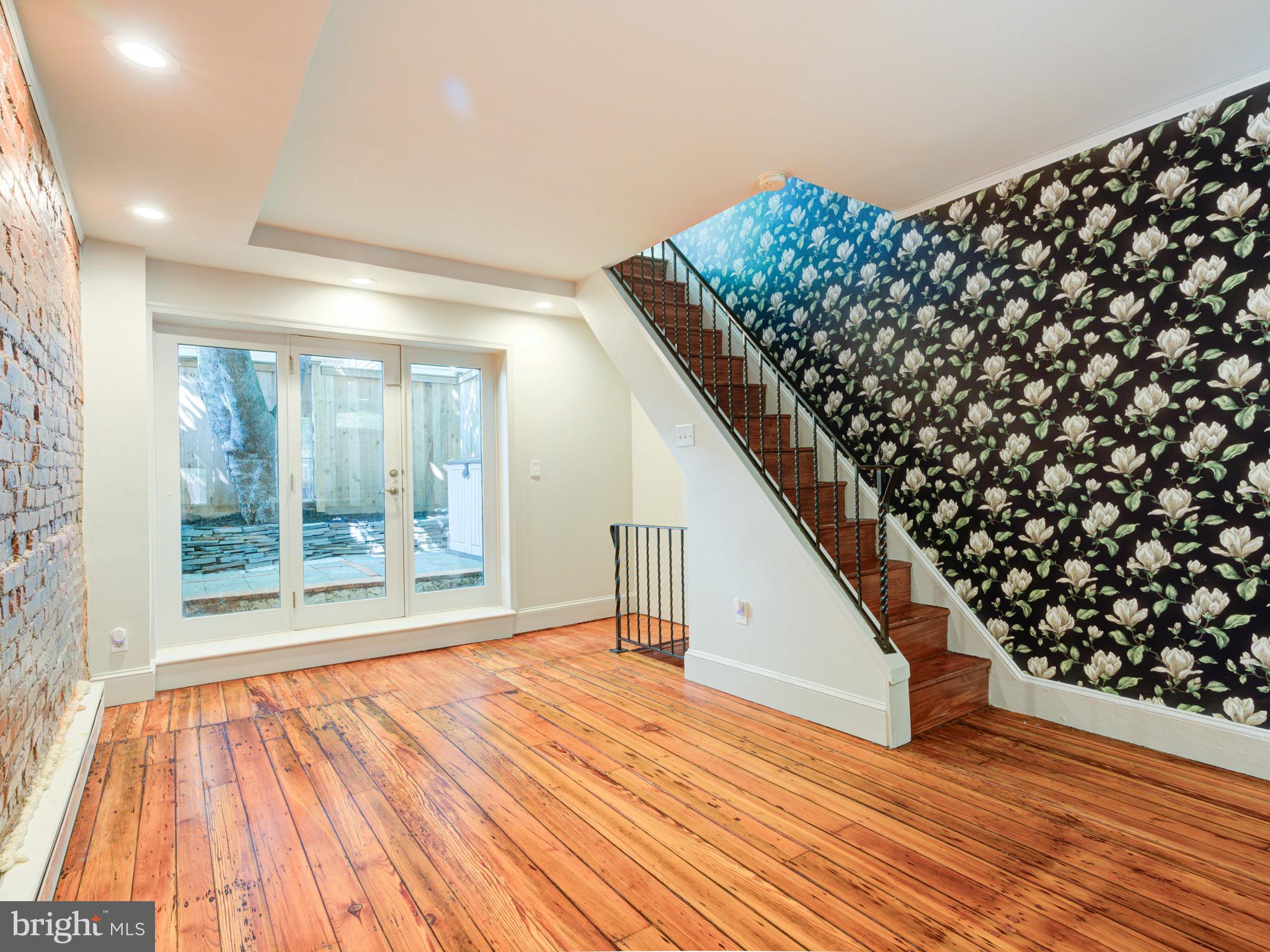 FAIRMOUNT - Residential Lease