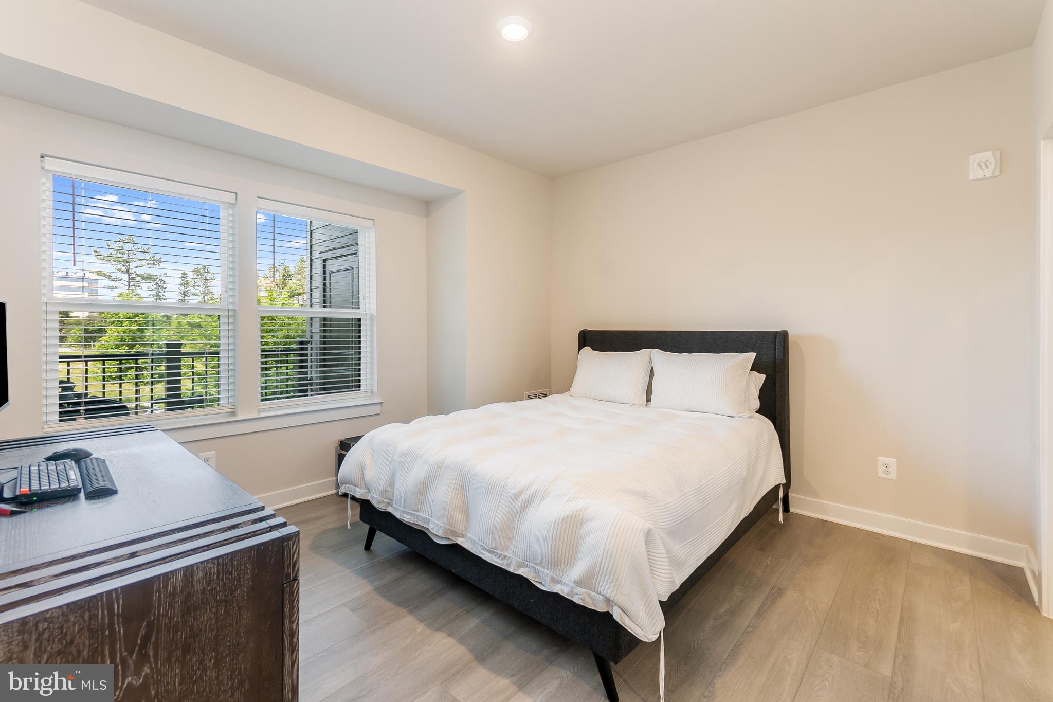 WOODLAND PARK - Residential Lease