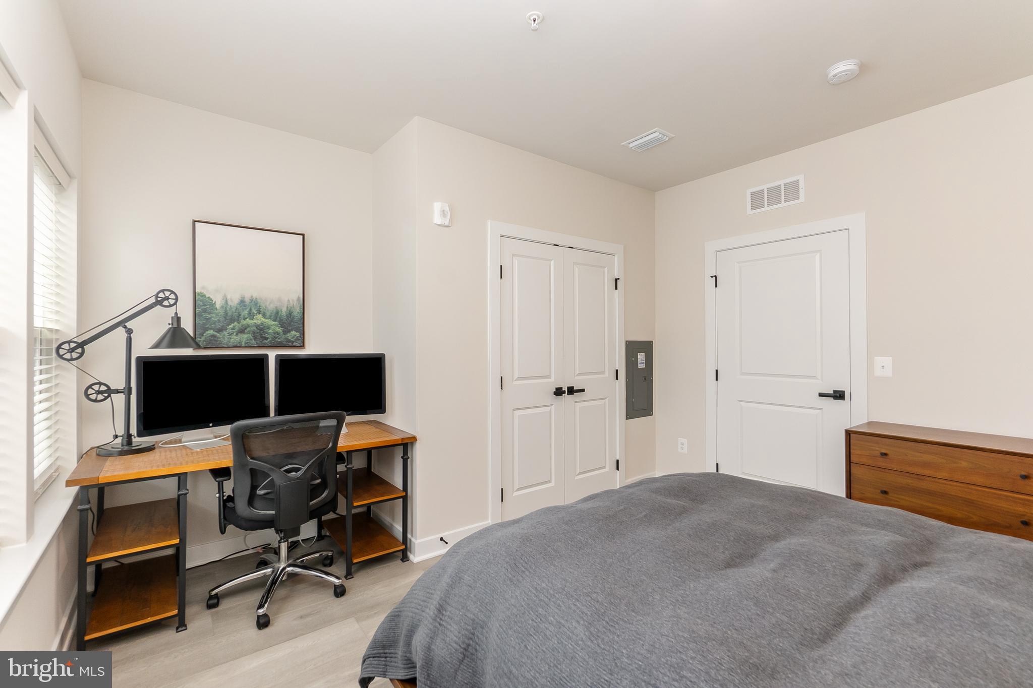 WOODLAND PARK - Residential Lease