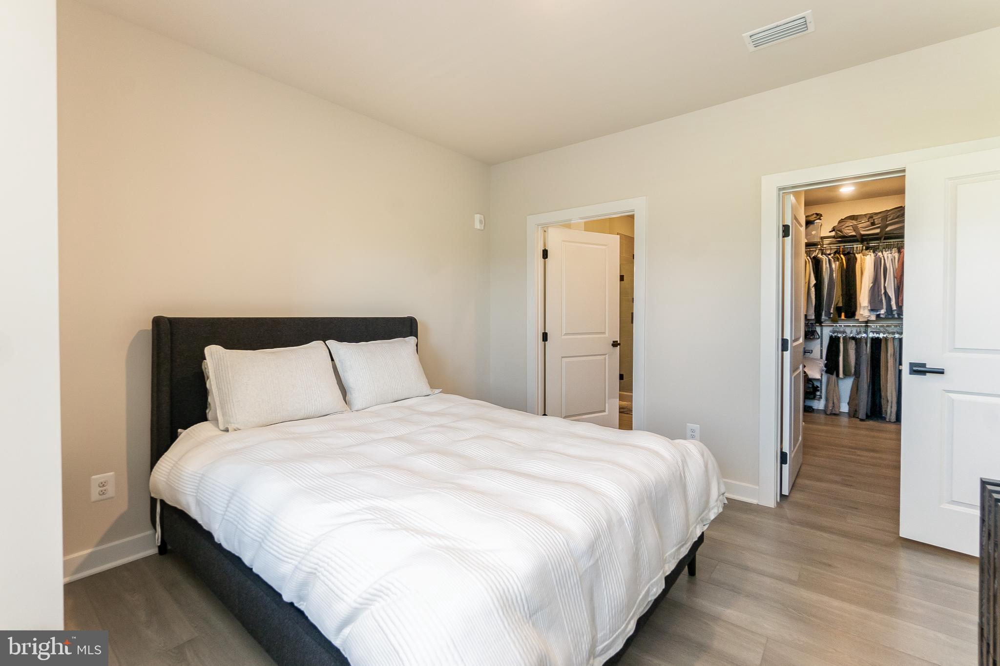 WOODLAND PARK - Residential Lease