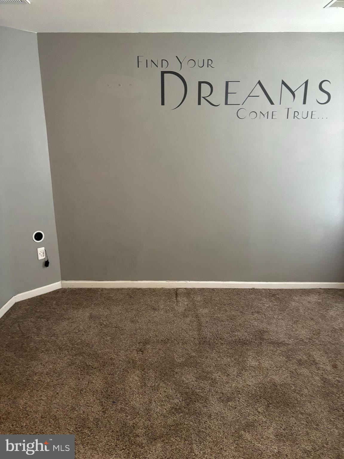 WOODVIEW VILLAGE WEST - Residential