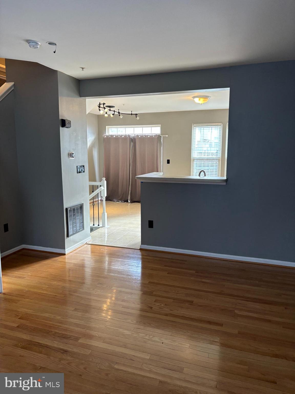 WOODVIEW VILLAGE WEST - Residential