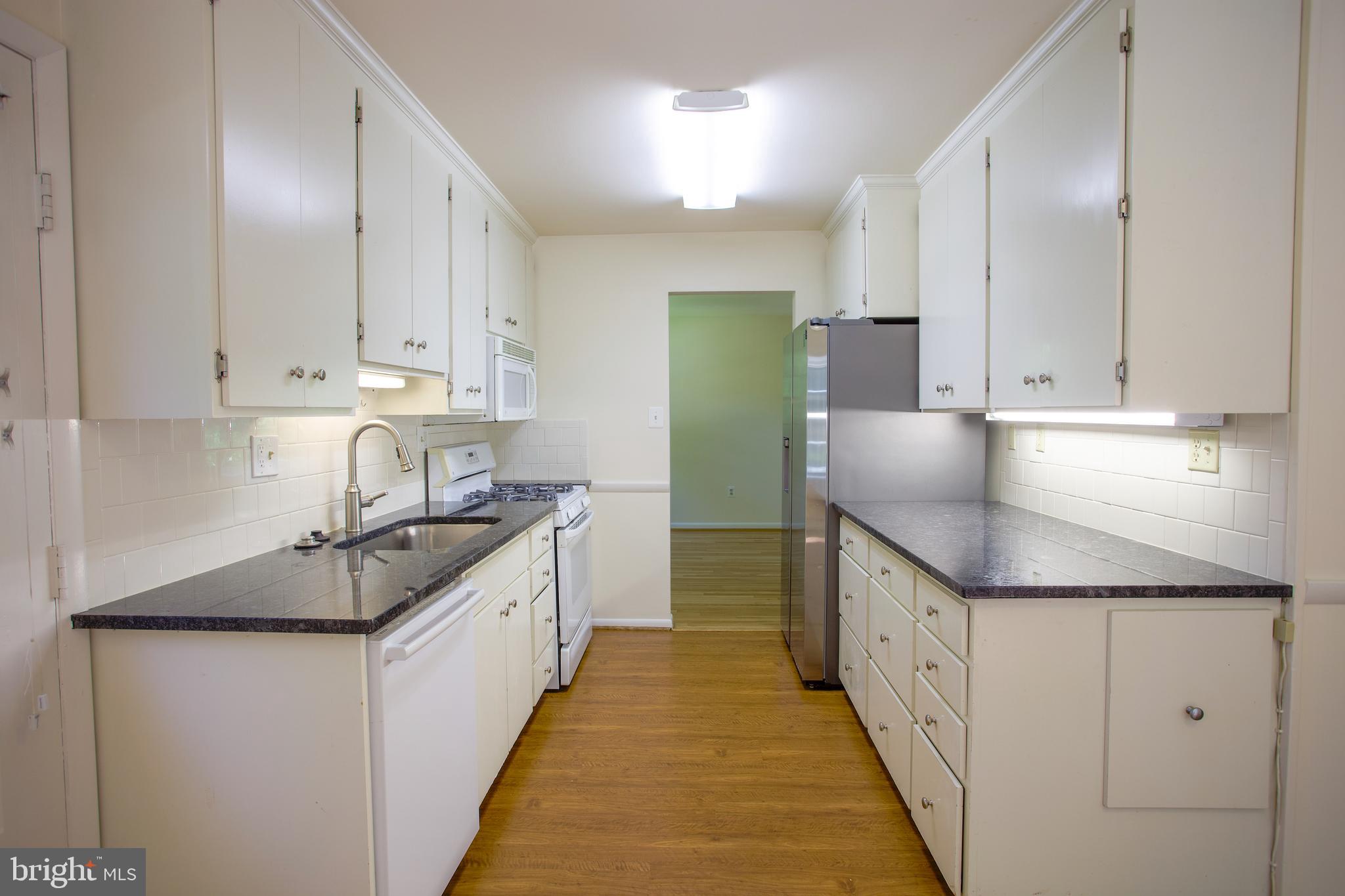 BEL PRE WOODS - Residential Lease