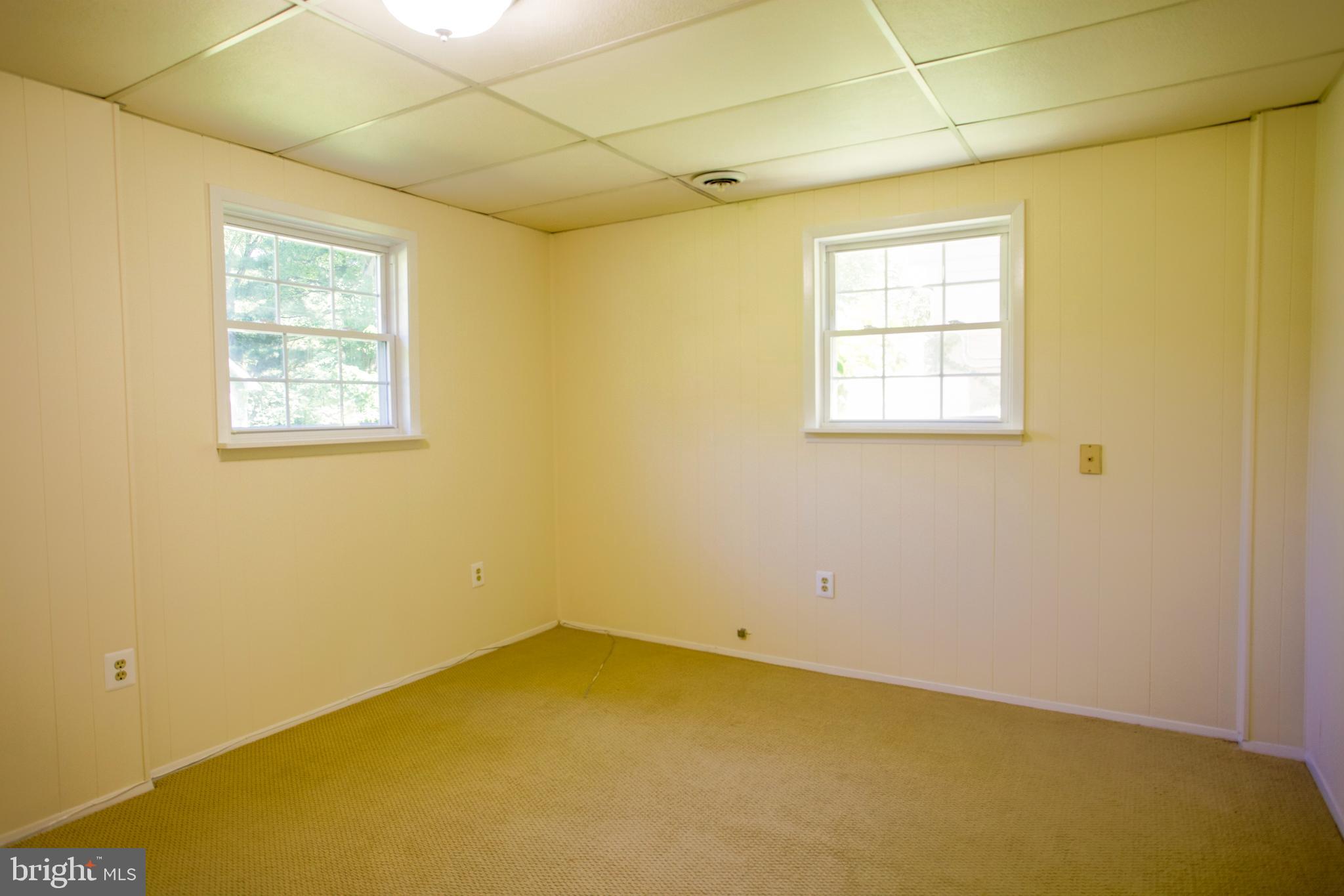 BEL PRE WOODS - Residential Lease