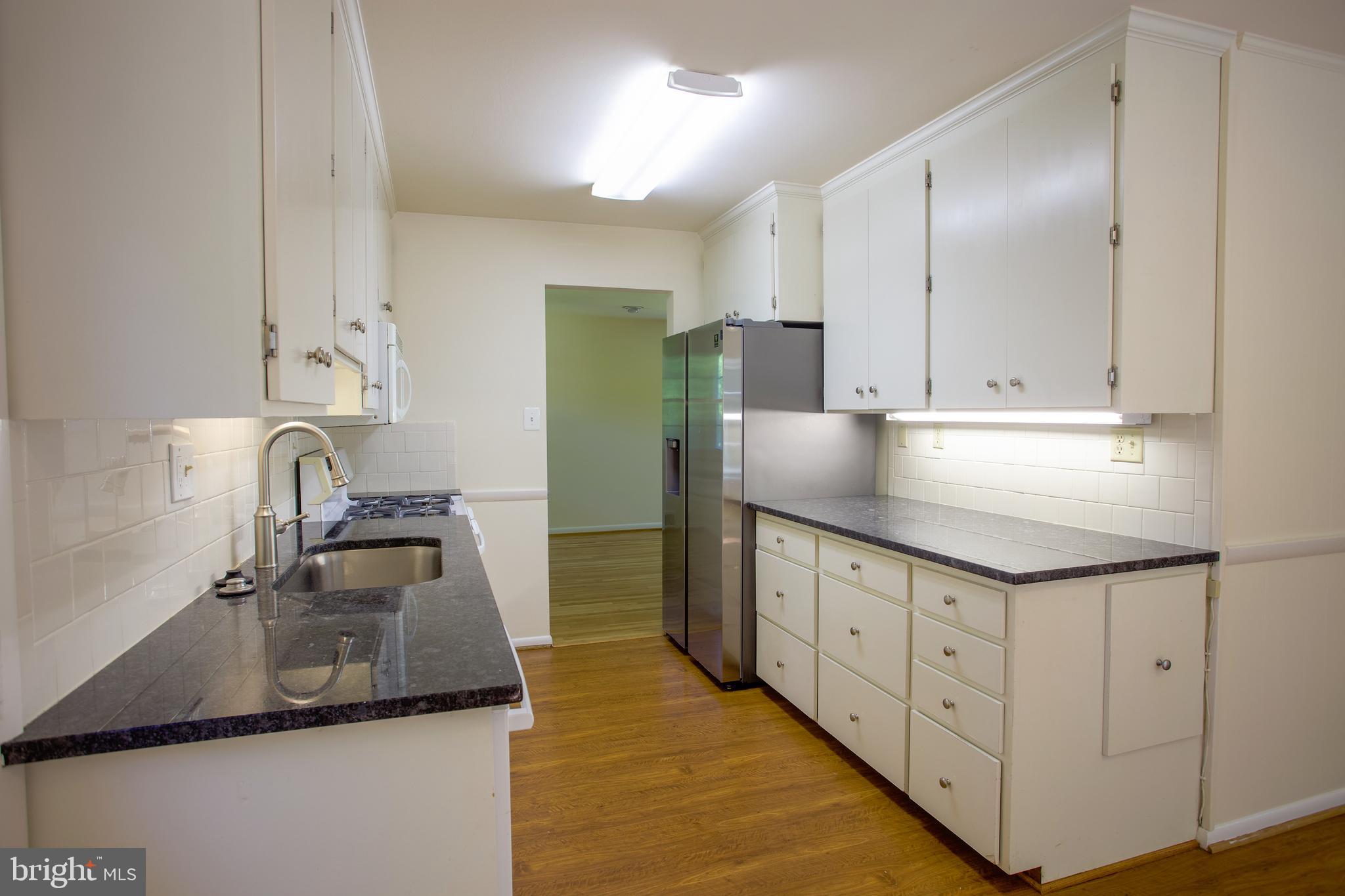 BEL PRE WOODS - Residential Lease