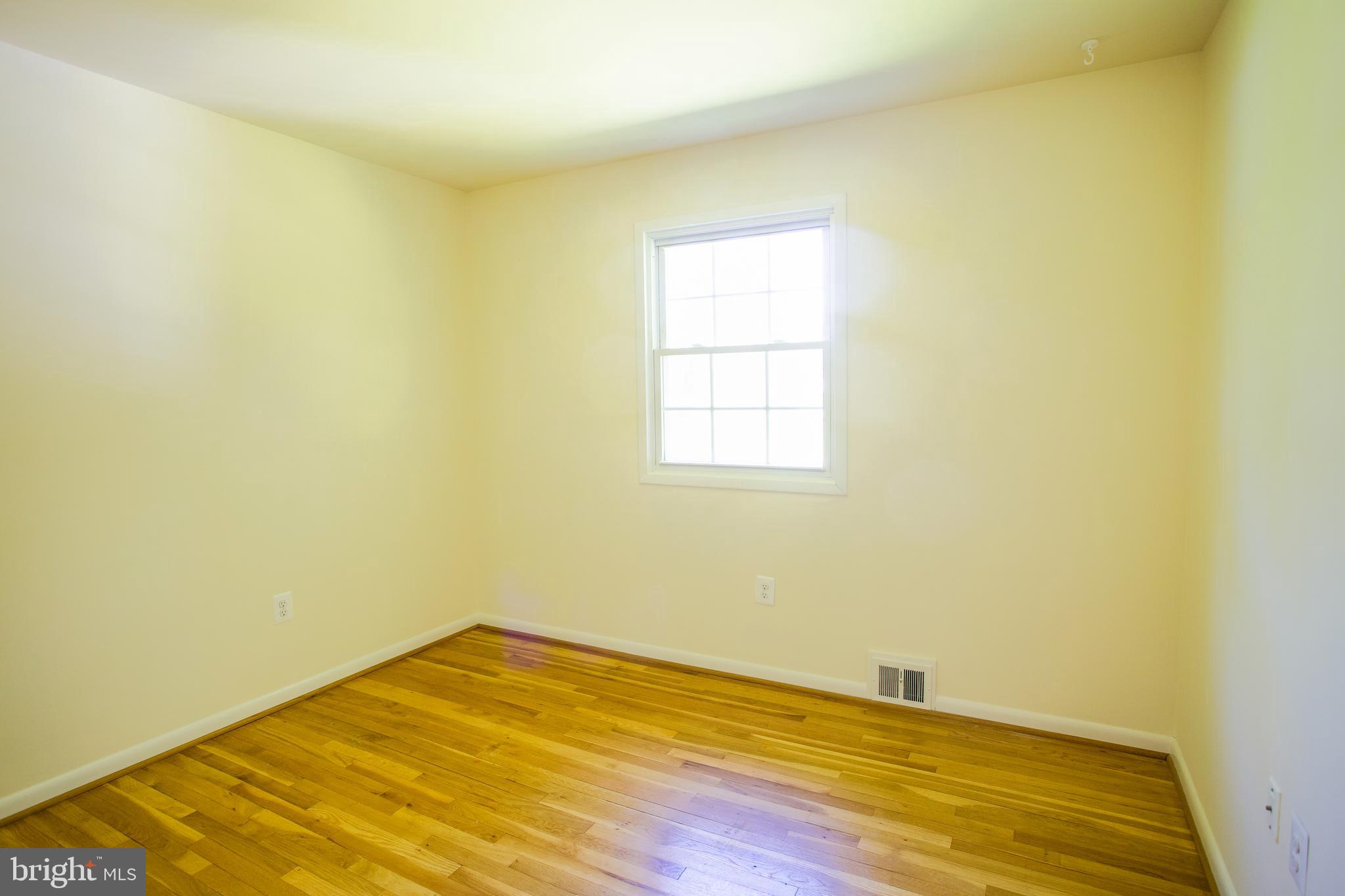 BEL PRE WOODS - Residential Lease