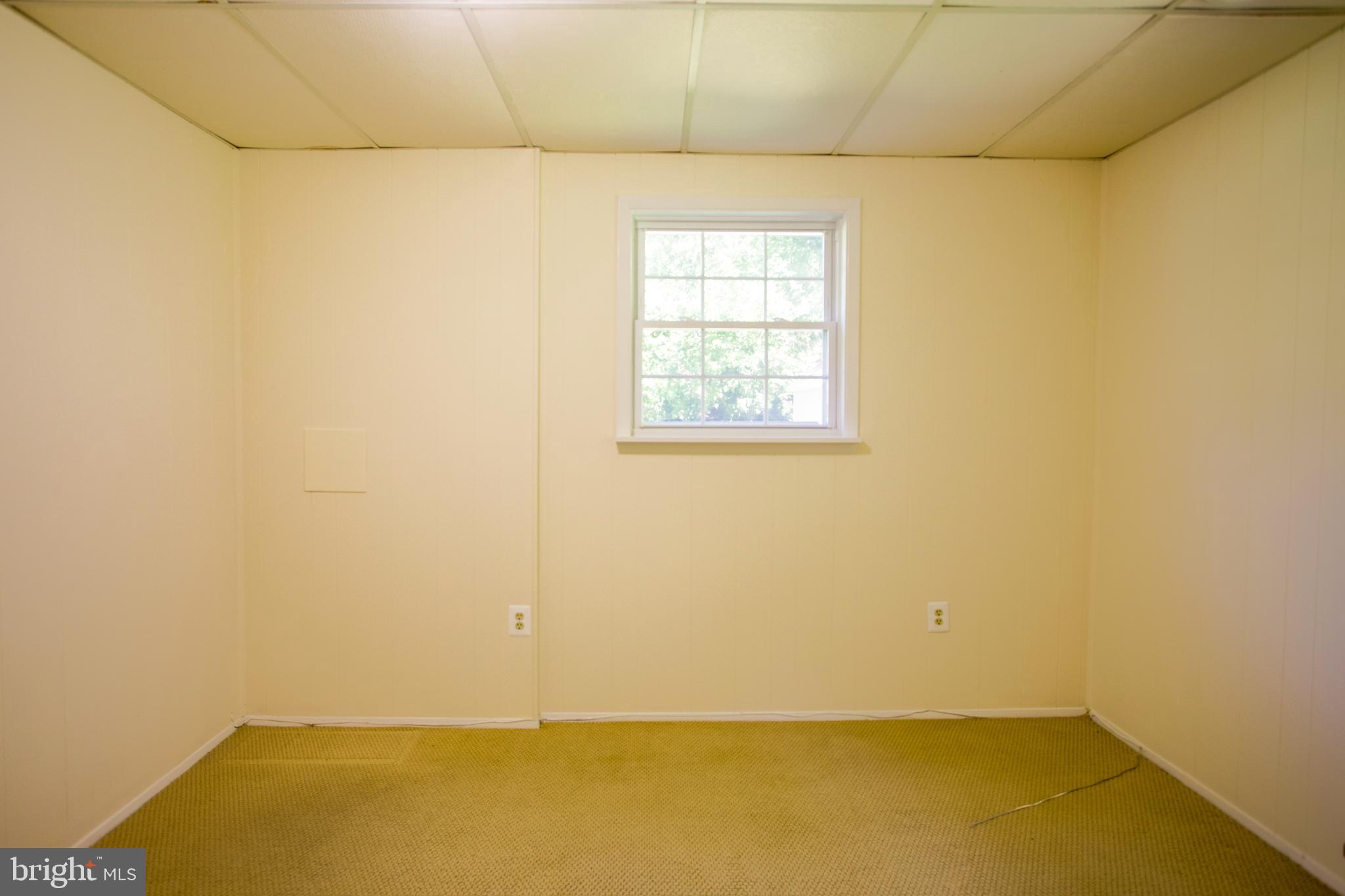 BEL PRE WOODS - Residential Lease