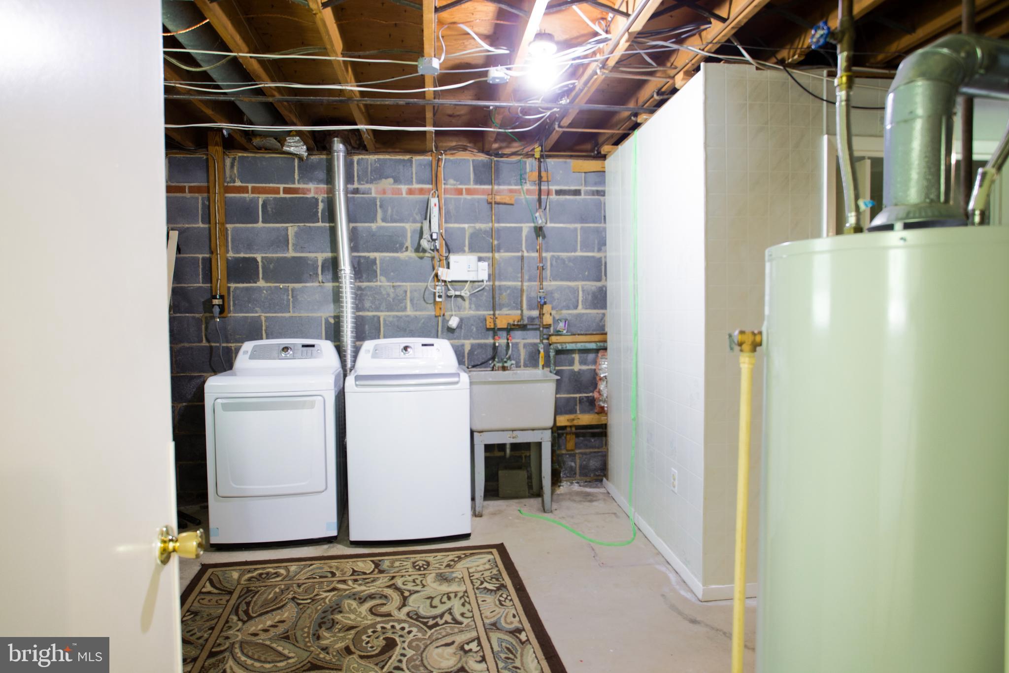 BEL PRE WOODS - Residential Lease