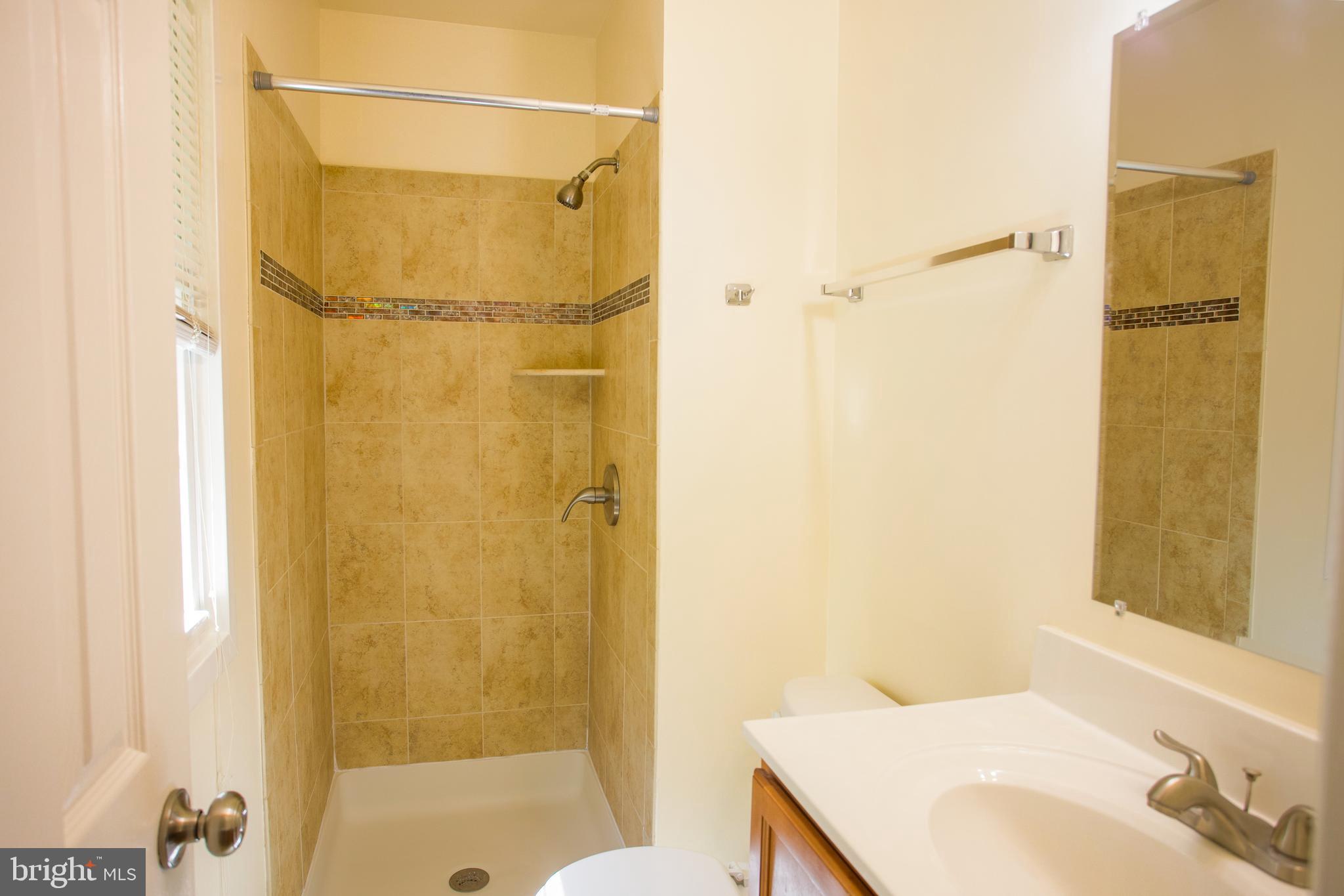 BEL PRE WOODS - Residential Lease