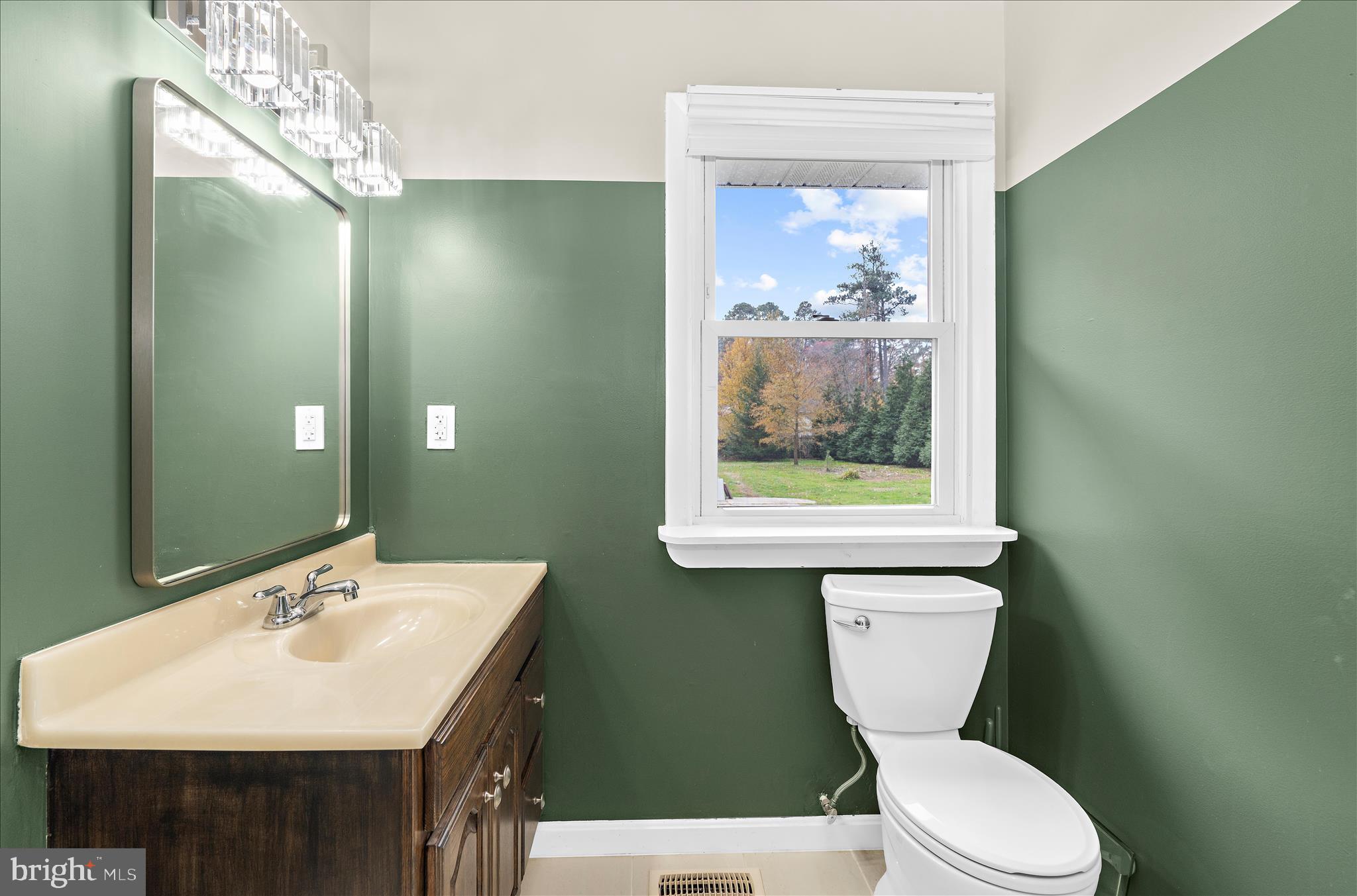 KENT ISLAND ESTATES - Residential