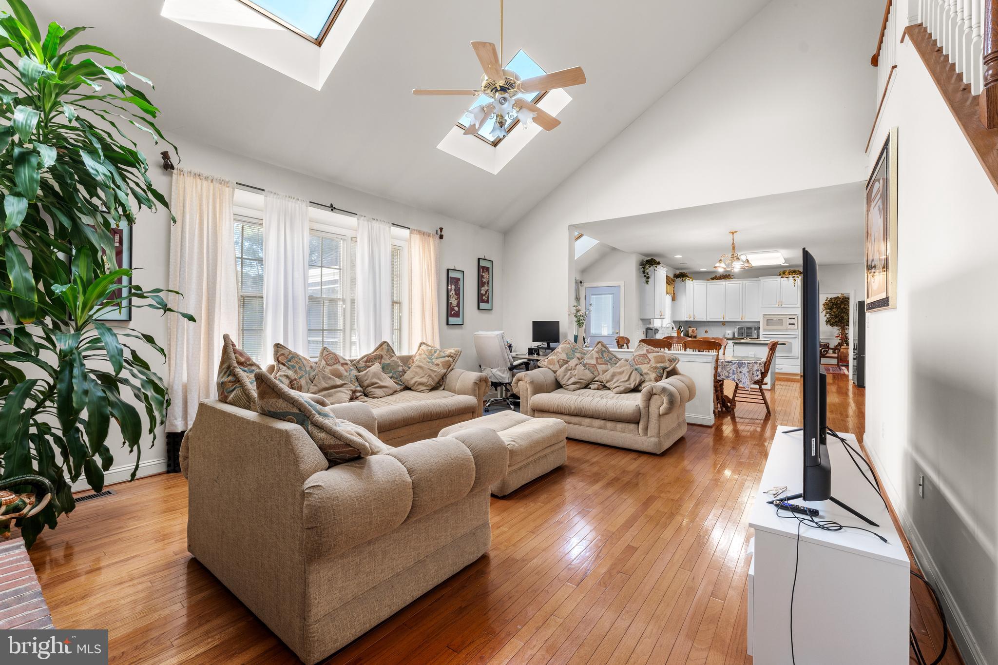 BROOKE MANOR - Residential