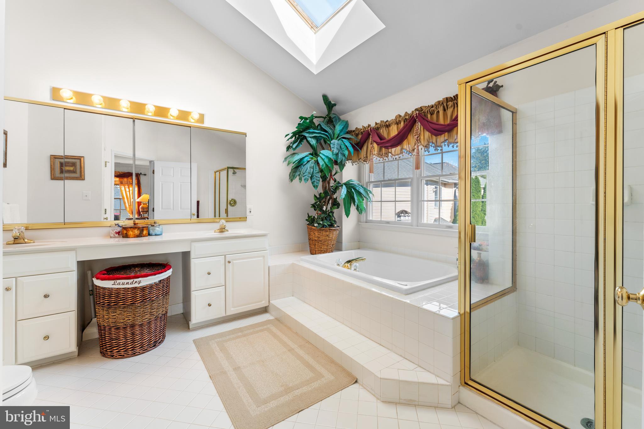 BROOKE MANOR - Residential