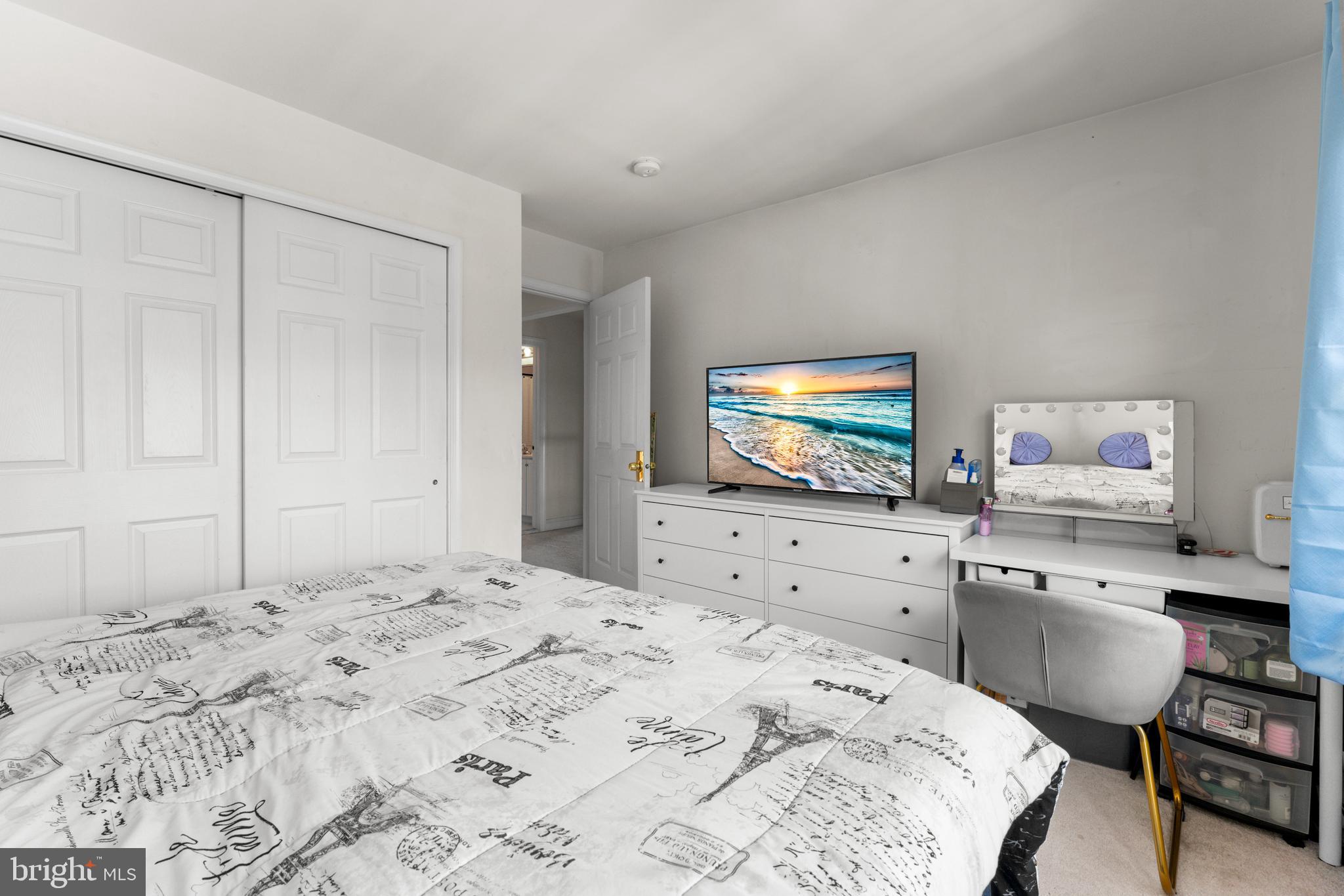 BROOKE MANOR - Residential