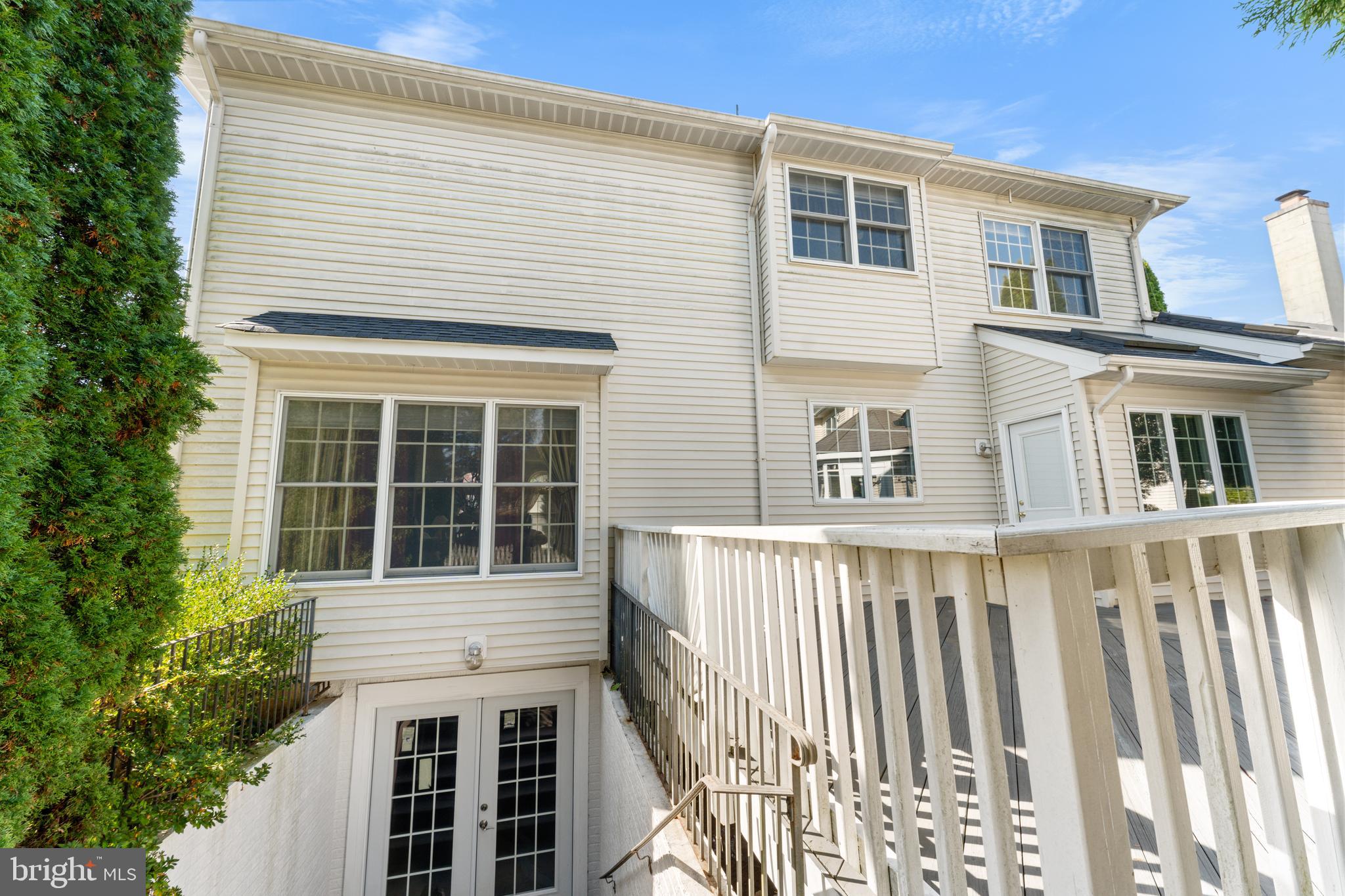 BROOKE MANOR - Residential