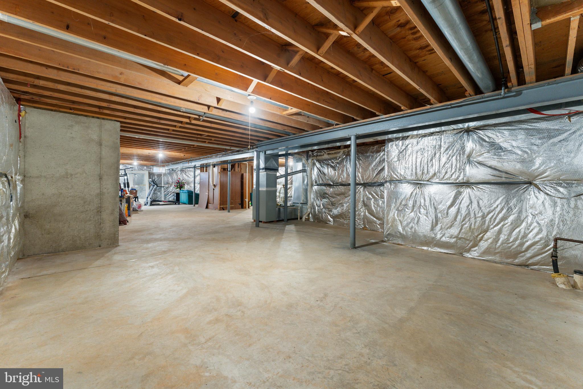 BROOKE MANOR - Residential