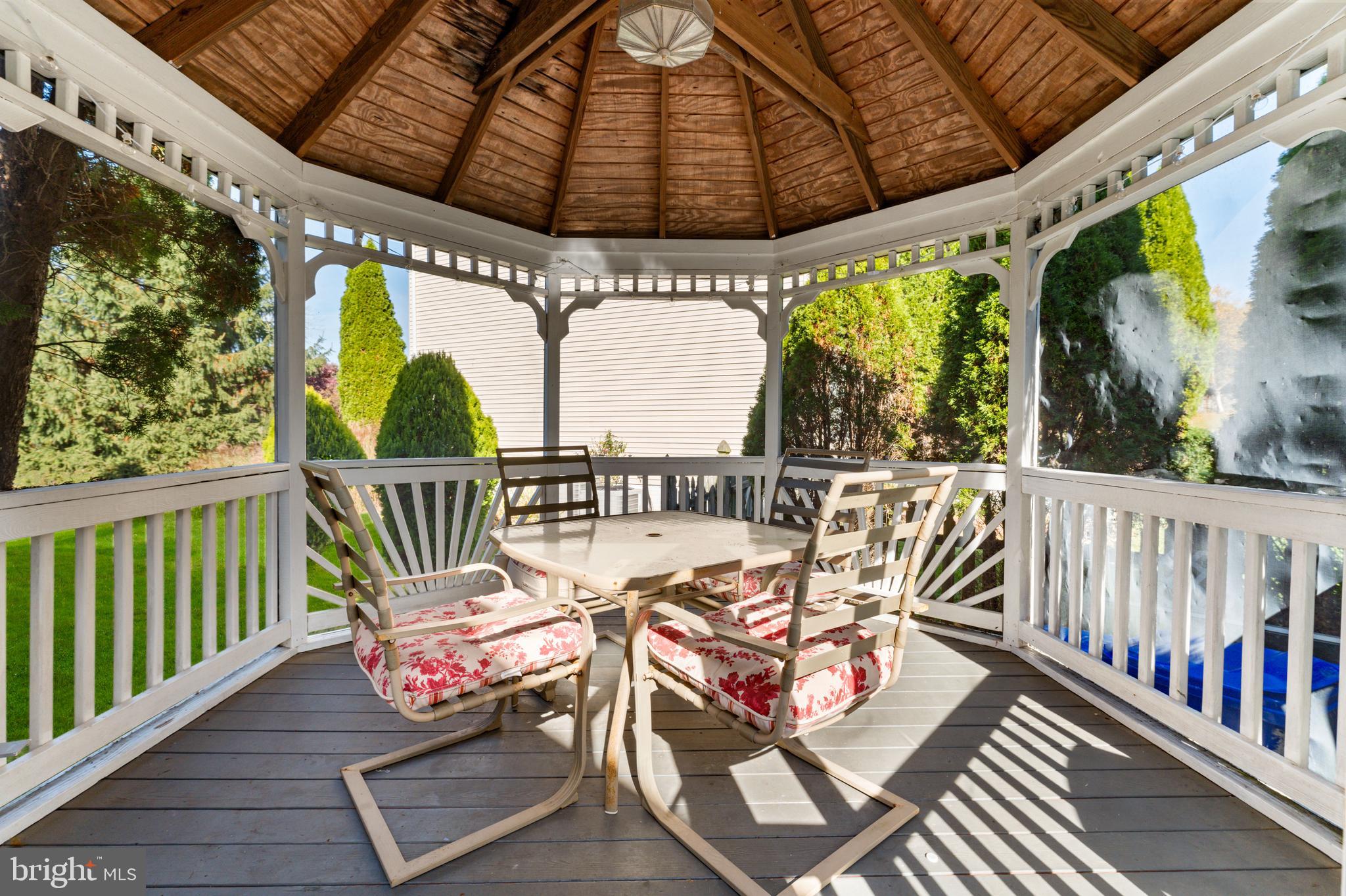 BROOKE MANOR - Residential