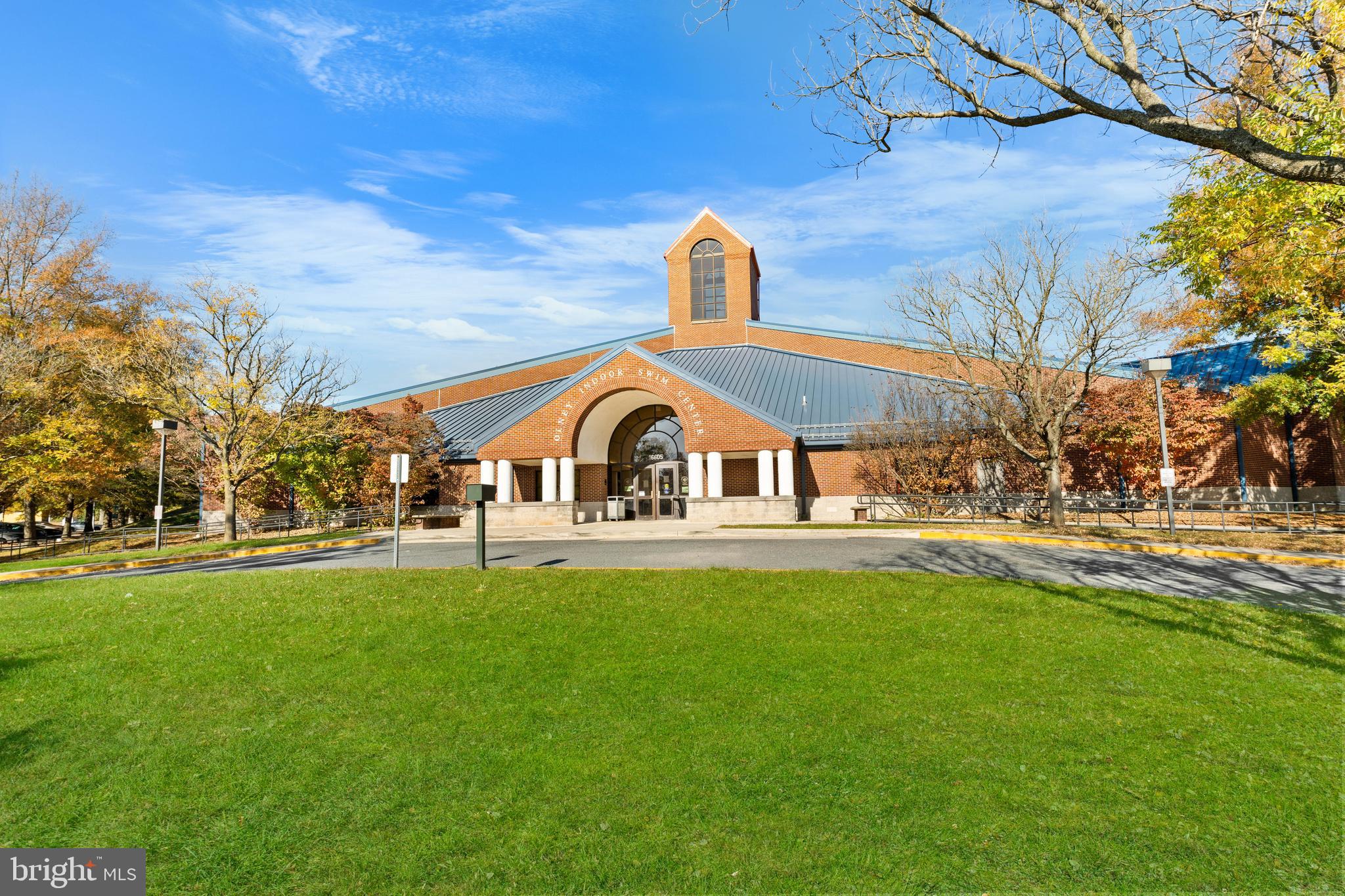 BROOKE MANOR - Residential