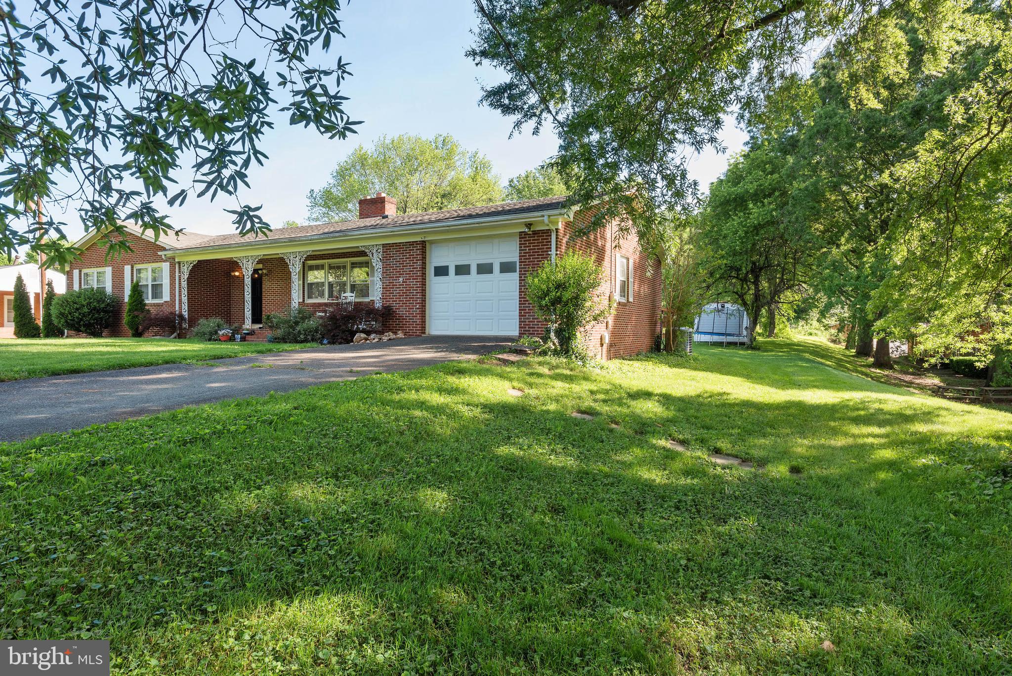 CRESTVIEW ESTATE - Residential