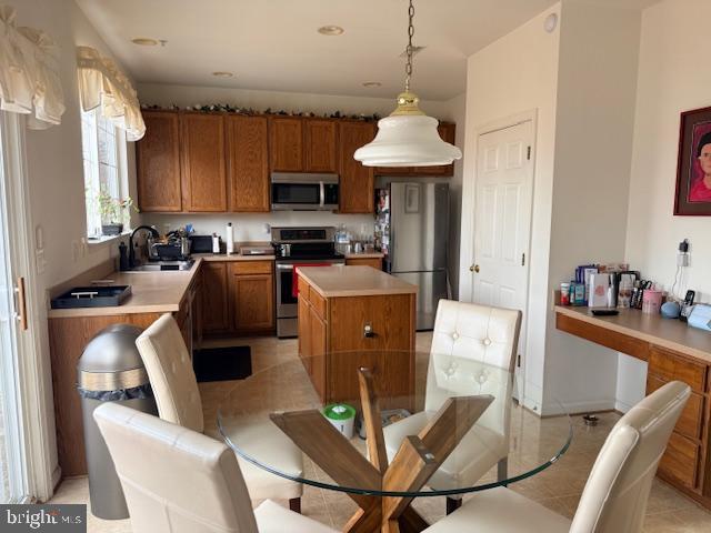 PRESIDENTIAL HEIGHTS - Residential