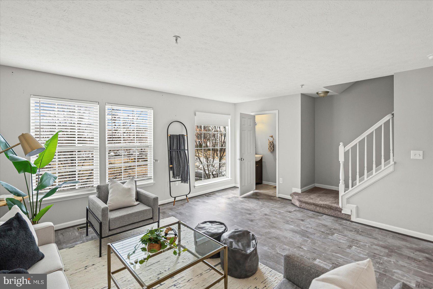 EATON SQUARE - Residential