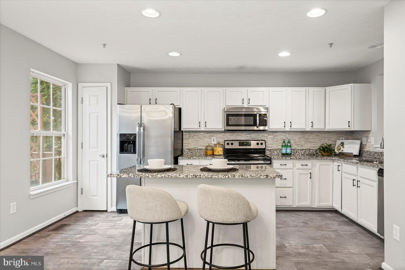 EATON SQUARE - Residential