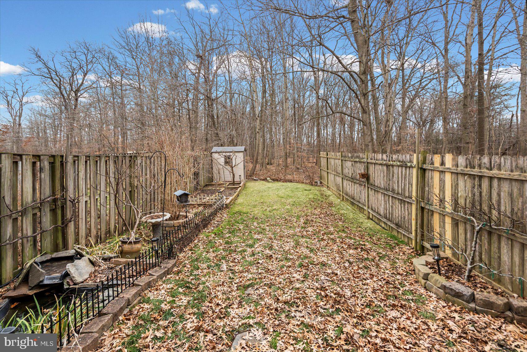 EATON SQUARE - Residential