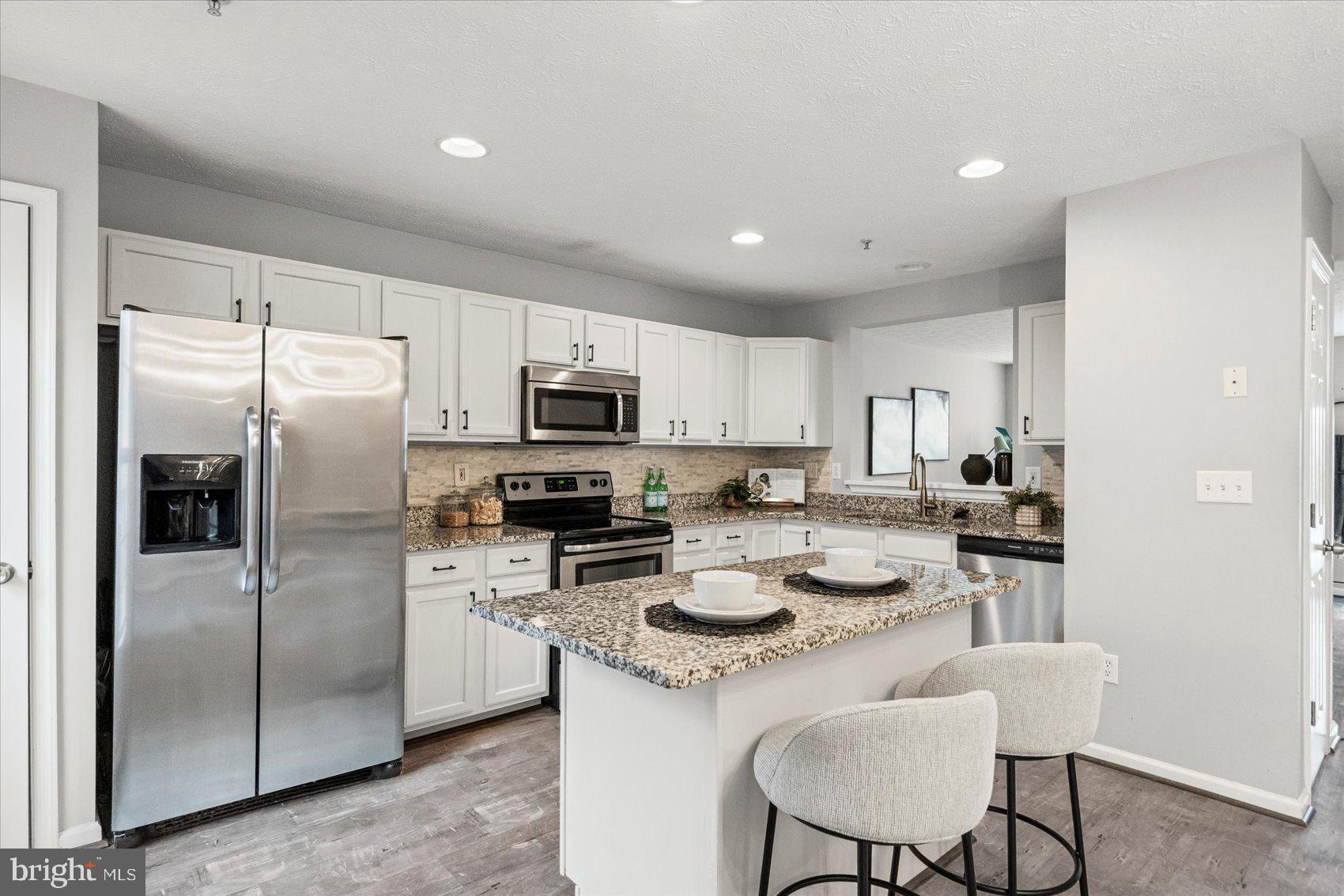 EATON SQUARE - Residential