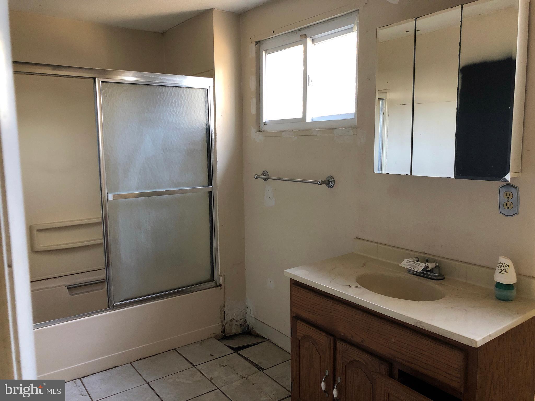 RIVIERA BEACH - Residential