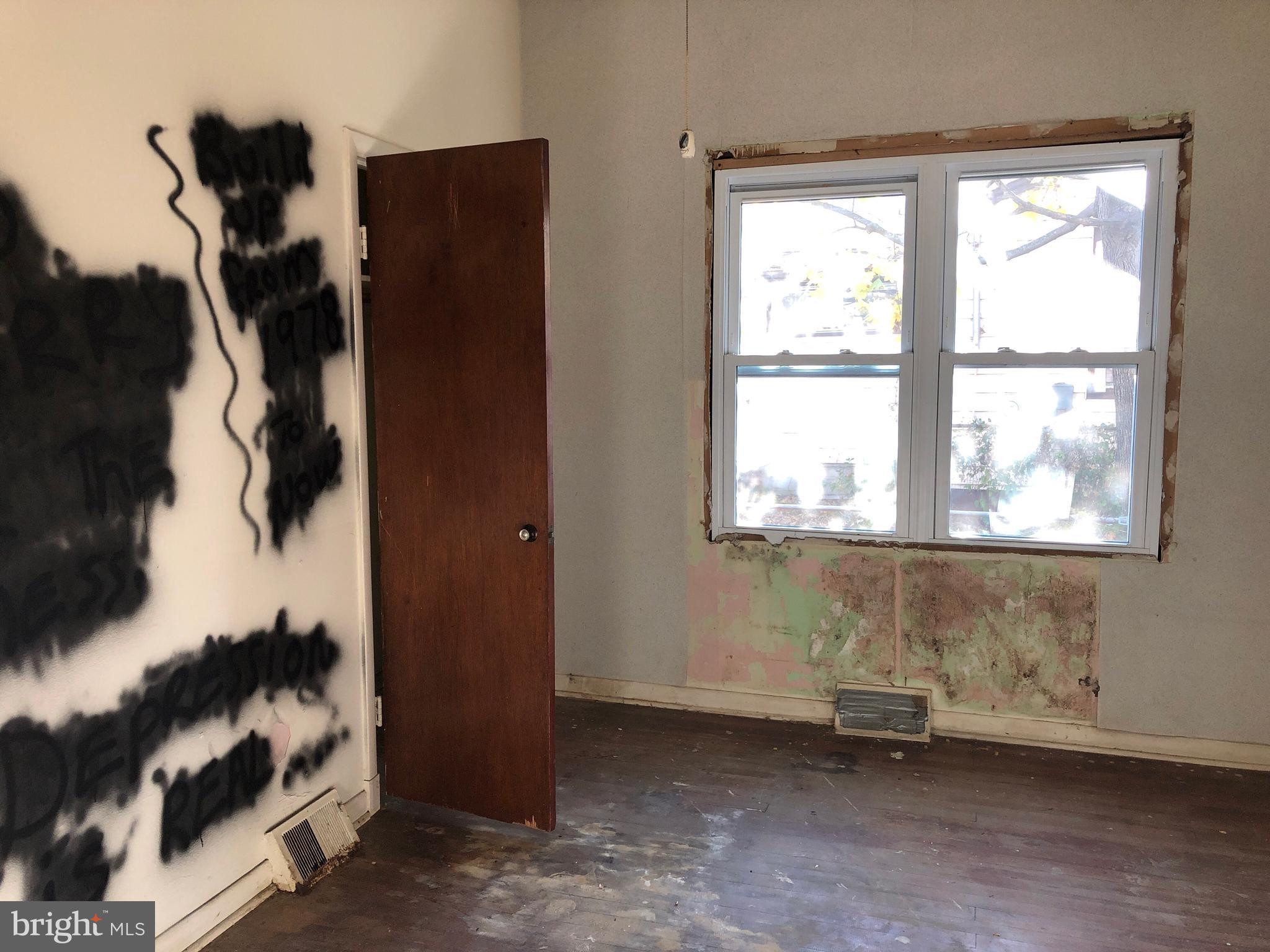 RIVIERA BEACH - Residential