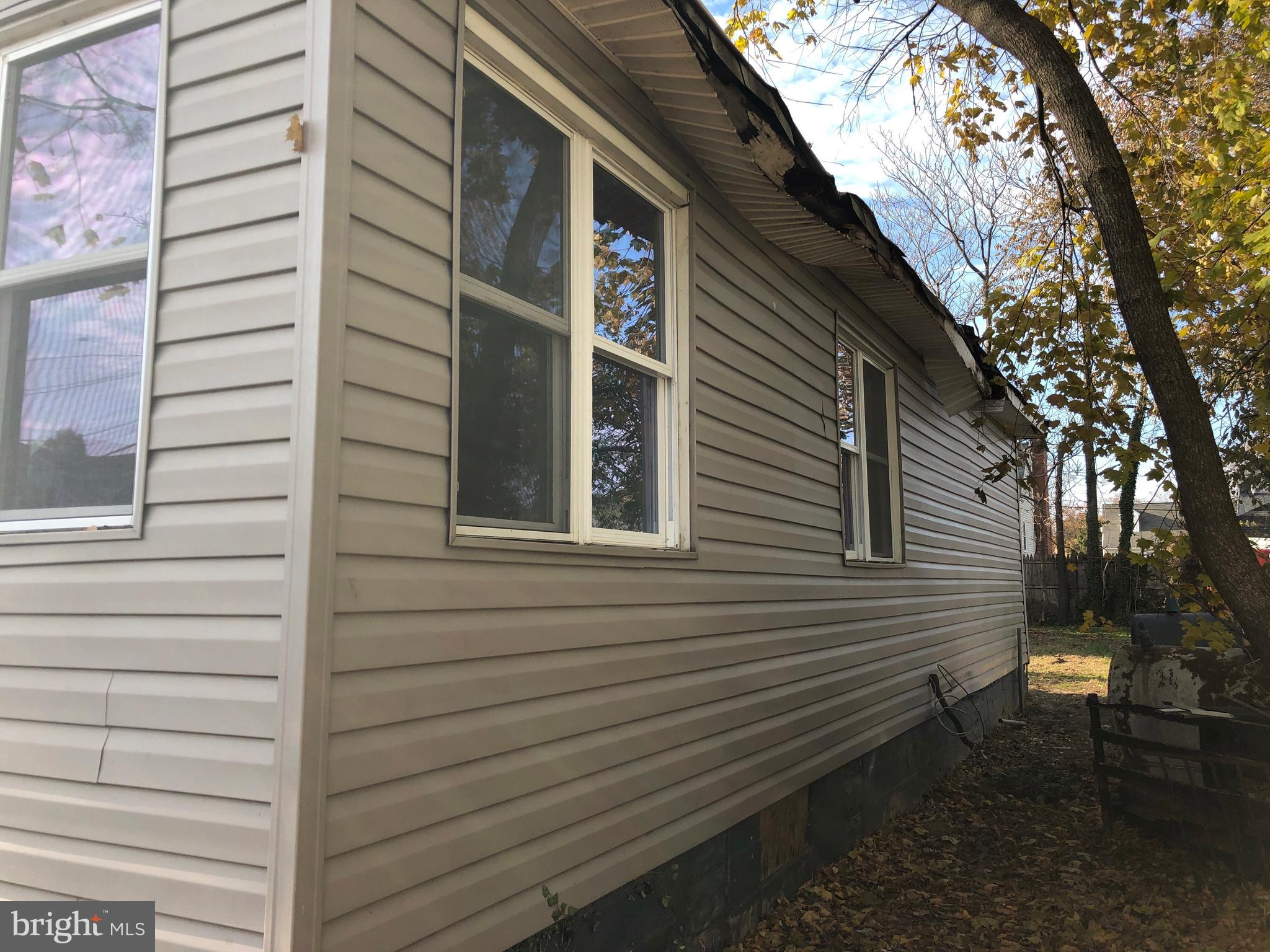 RIVIERA BEACH - Residential