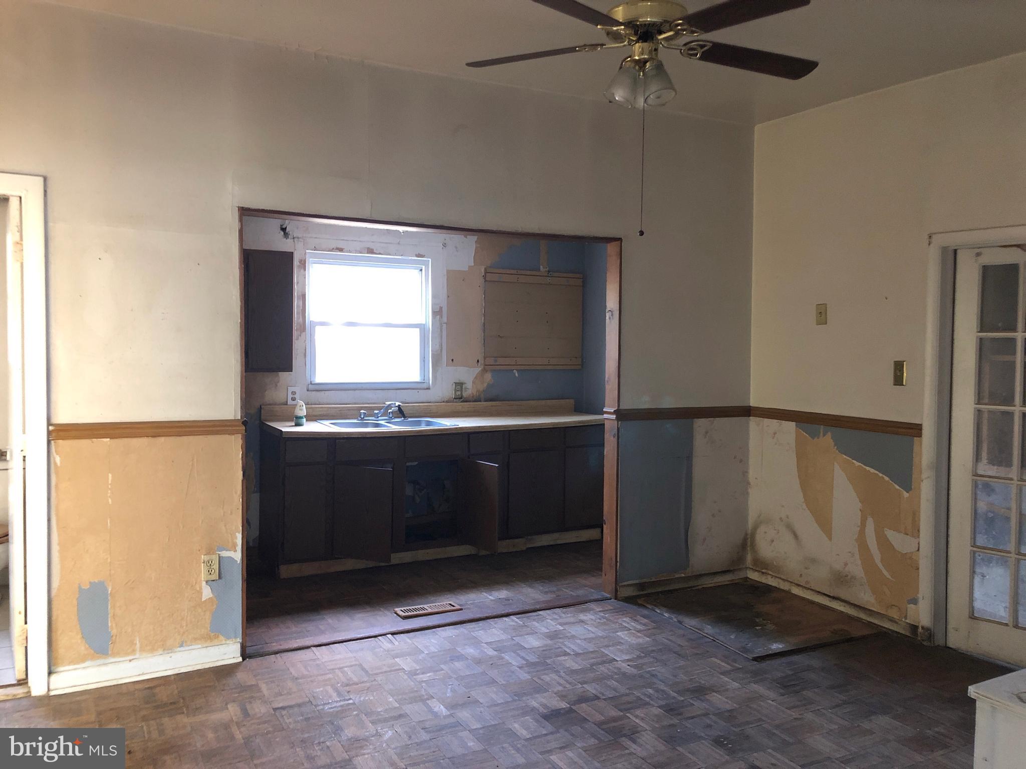 RIVIERA BEACH - Residential