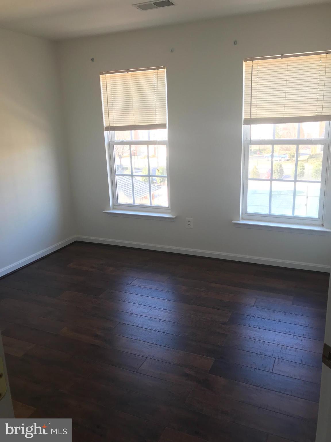 GROVE AT HUNTLEY MEADOWS - Residential Lease