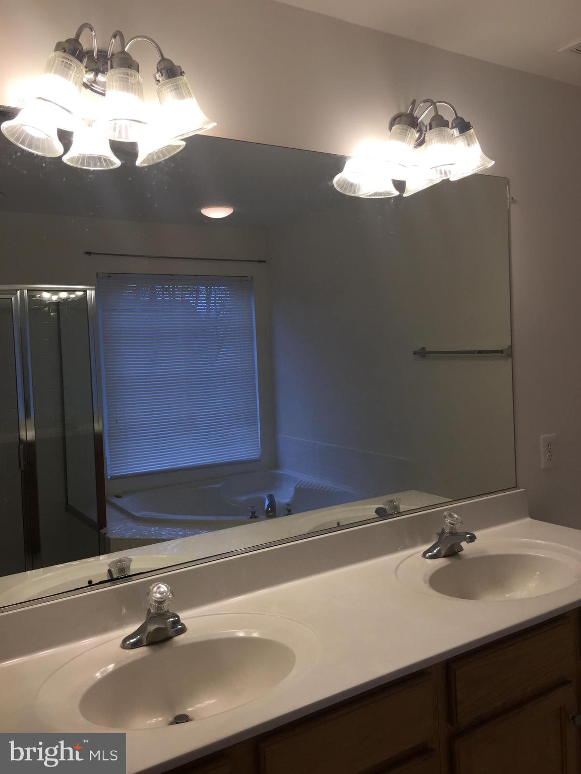 GROVE AT HUNTLEY MEADOWS - Residential Lease