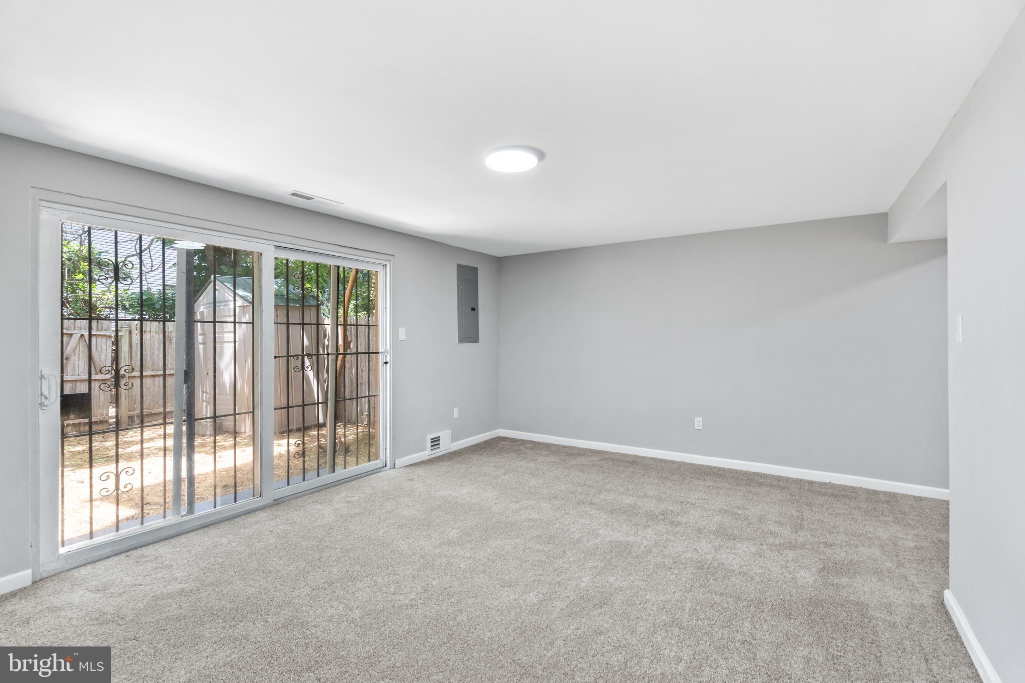 CENTRAL PARK CONDO - Residential