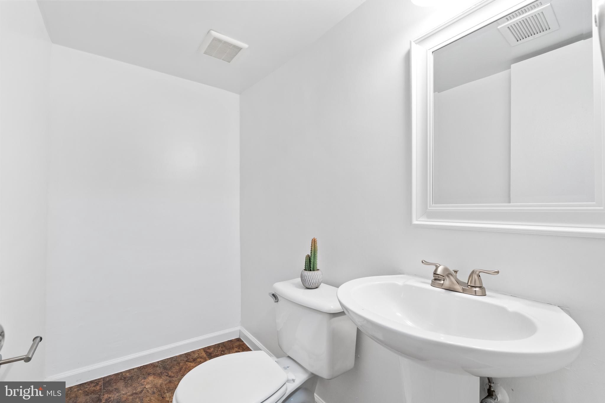 CENTRAL PARK CONDO - Residential