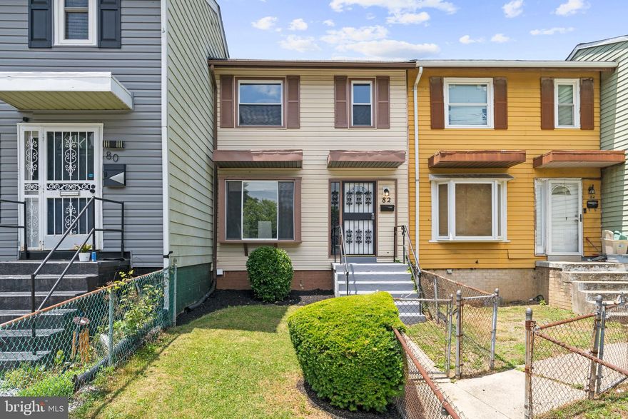 Lovely townhome in rarely available Central Park! Renovated with stainless steel appliances. Gorgeous granite counter tops. separate dining room, living room. Just freshened up with new paint and brand new carpet. The upper level offers s3 bedrooms and a full bath. Finished basement . Just minutes from metro and move in ready, you don't want to miss the opportunity to call this property your new home!