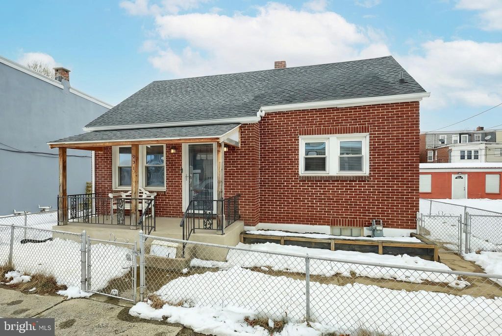 Photo of 231 Rockdale Avenue, YORK, PA 17403 (MLS # PAYK2097158)