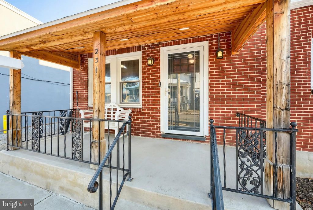 Photo of 231 Rockdale Avenue, YORK, PA 17403 (MLS # PAYK2097158)