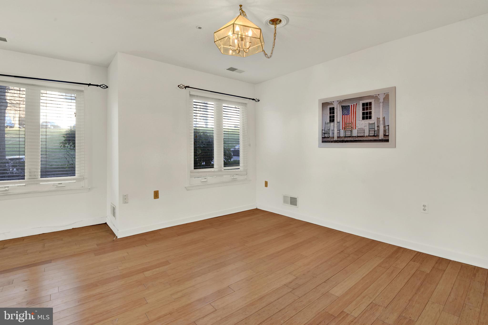 PARRS RIDGE - Residential