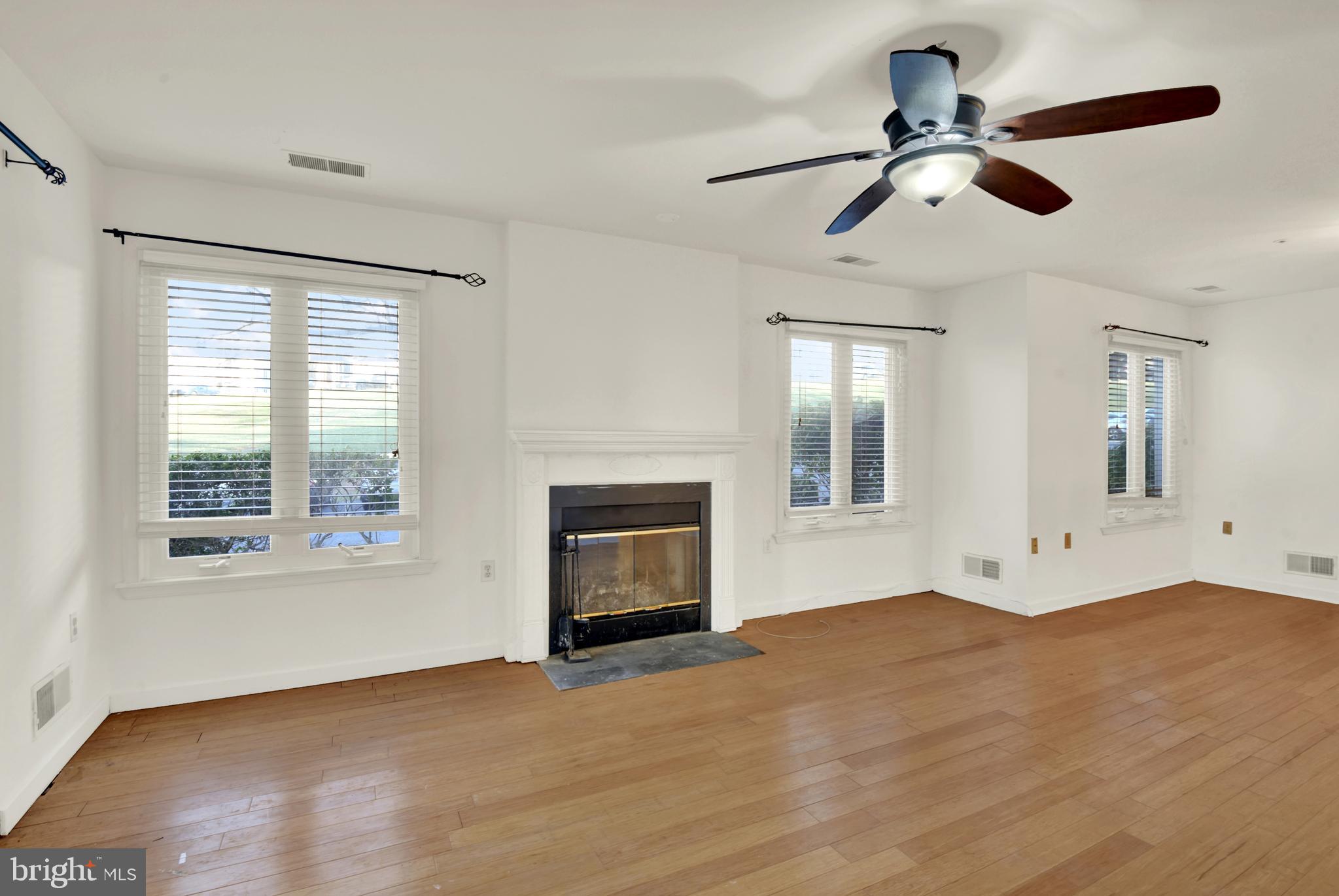 PARRS RIDGE - Residential