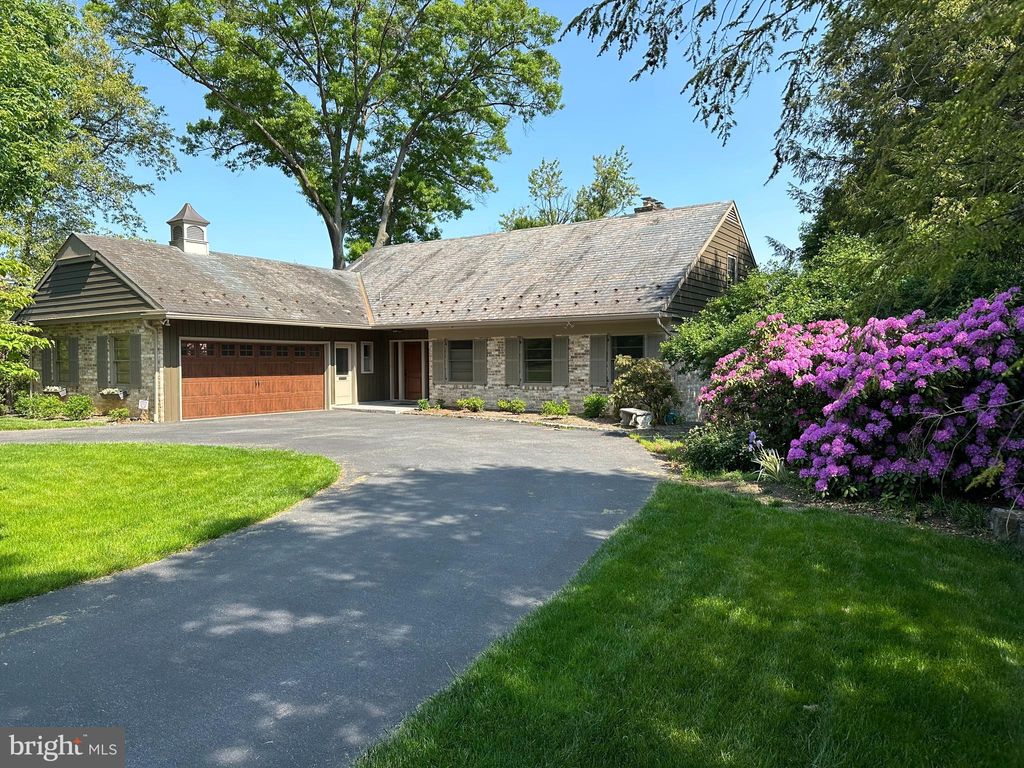 Photo of 1403 CENTER RD, LANCASTER, PA 17603 (MLS # PALA2037944)