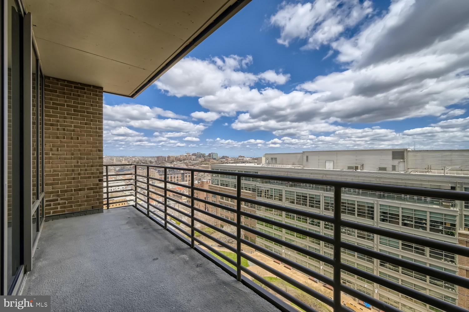 HARBOR EAST - Residential