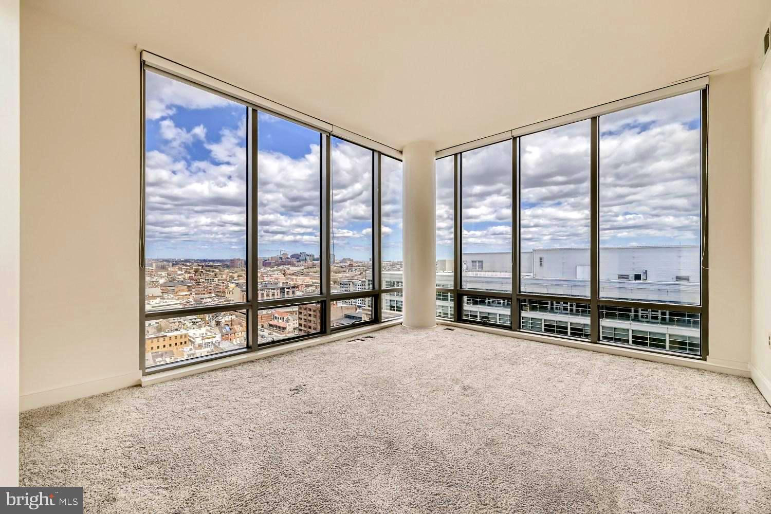 HARBOR EAST - Residential