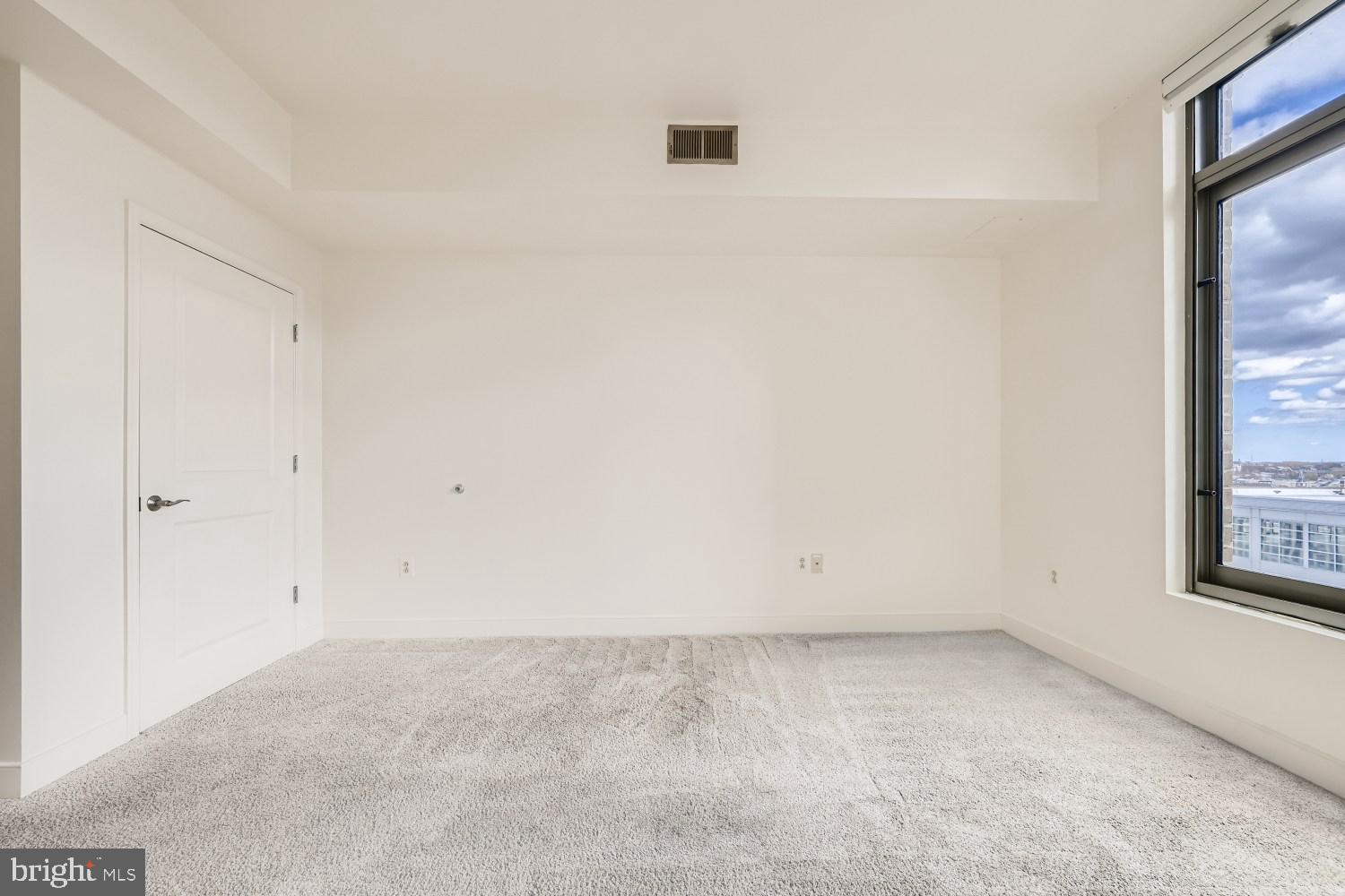 HARBOR EAST - Residential