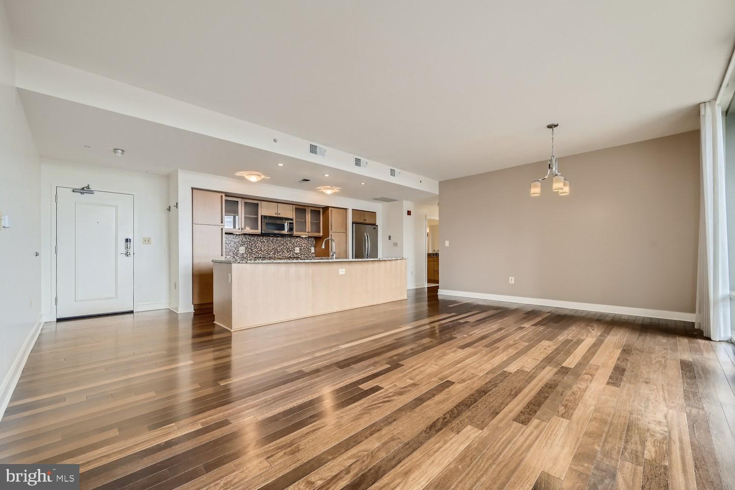 HARBOR EAST - Residential